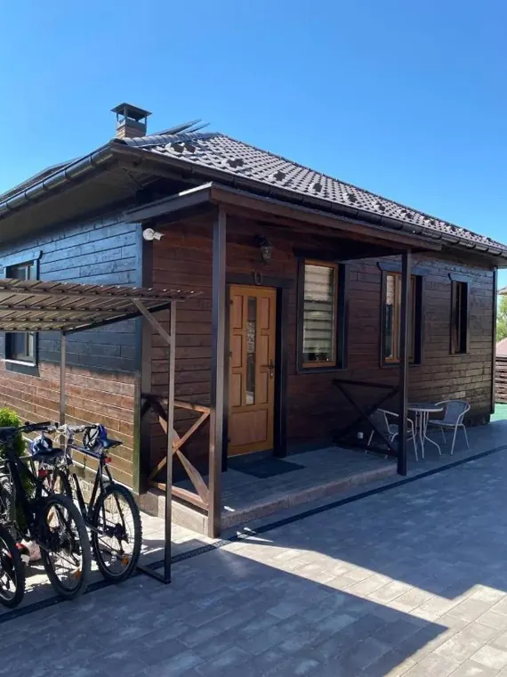 Котедж 1 Five House — дерев'яний інтер'єр